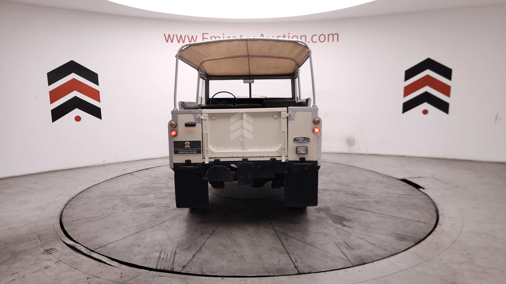 1982 LAND ROVER --- VIN: SALLBABH2AA128907