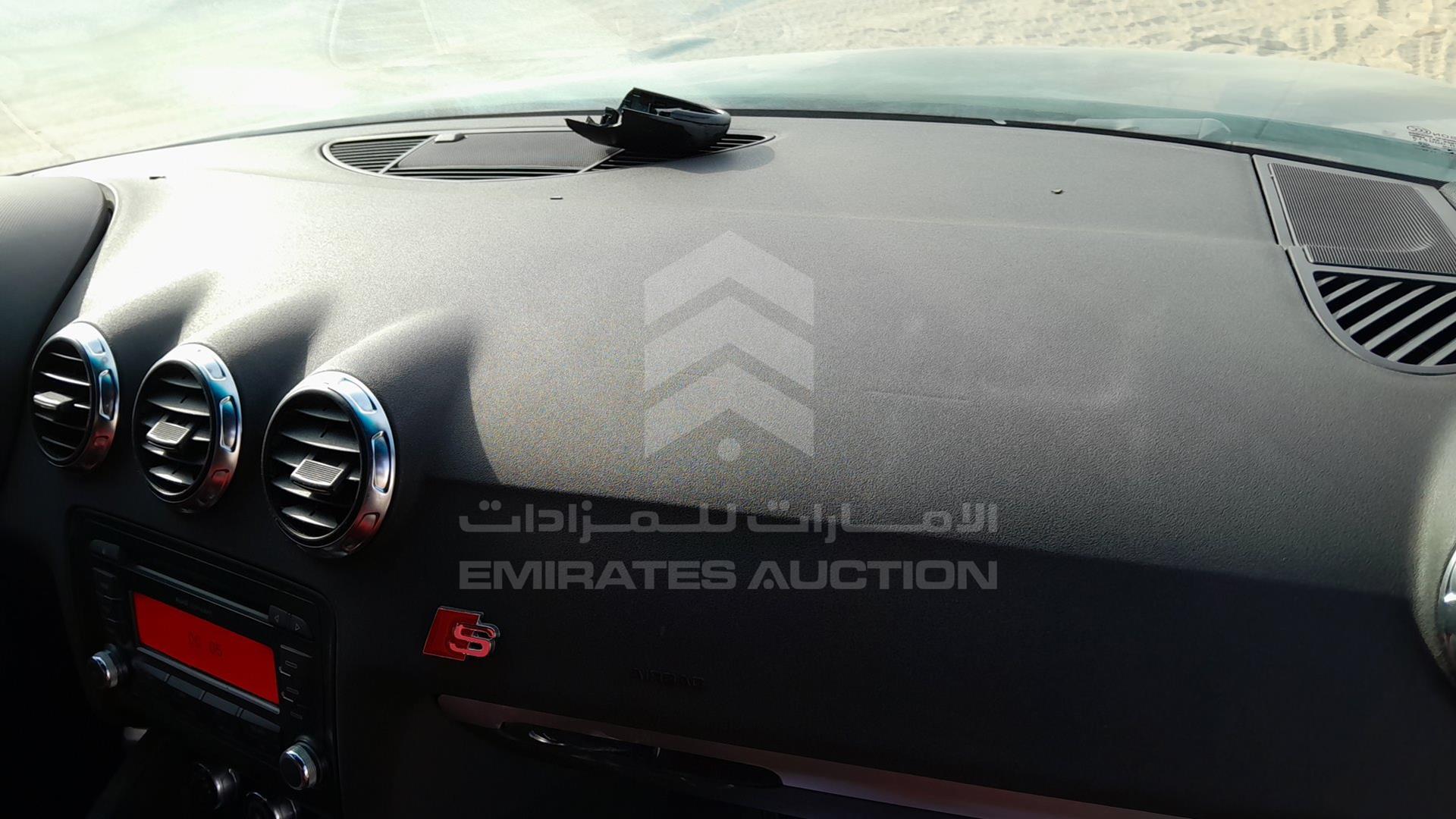 0 AUDI TT VIN: TRUAF28J491023886