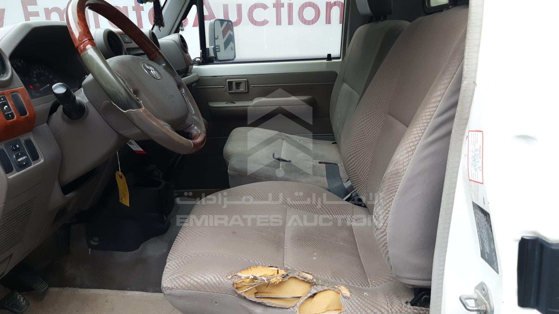 2013 TOYOTA LAND CRUISER VIN: JTFLU73J9D4538474