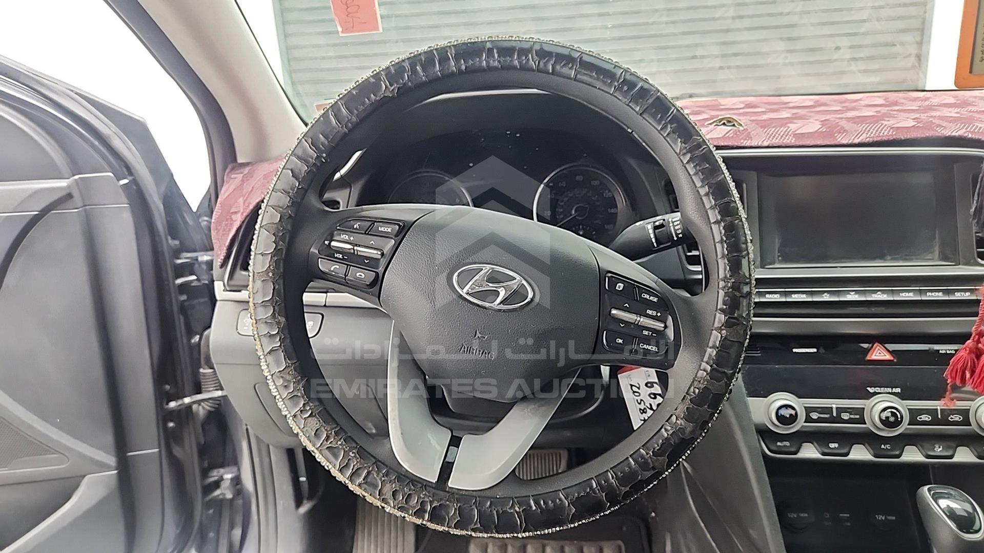 2020 HYUNDAI ELANTRA VIN: 5NPD84LF4LH566560