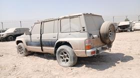 1993 Nissan Patrol — Rear Left Angle — Photo 6 — Thumbnail