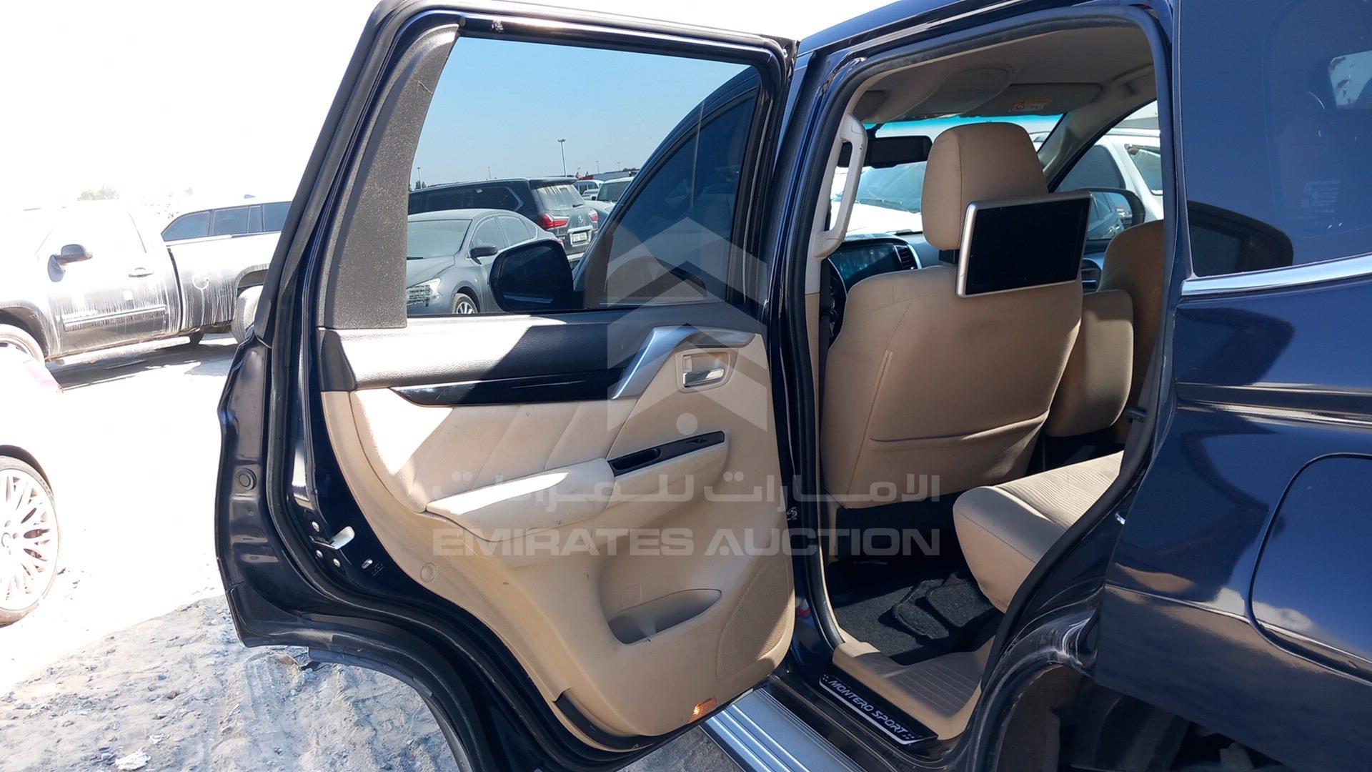 2017 MITSUBISHI MONTERO VIN: MMEMC21X8HH003996