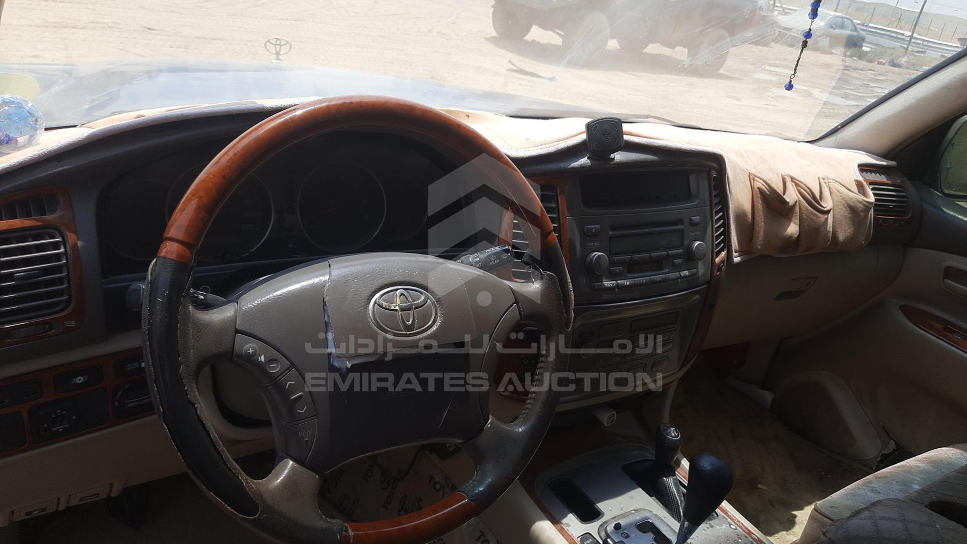 2005 TOYOTA LAND CRUISER VIN: JTEHT05J852069778