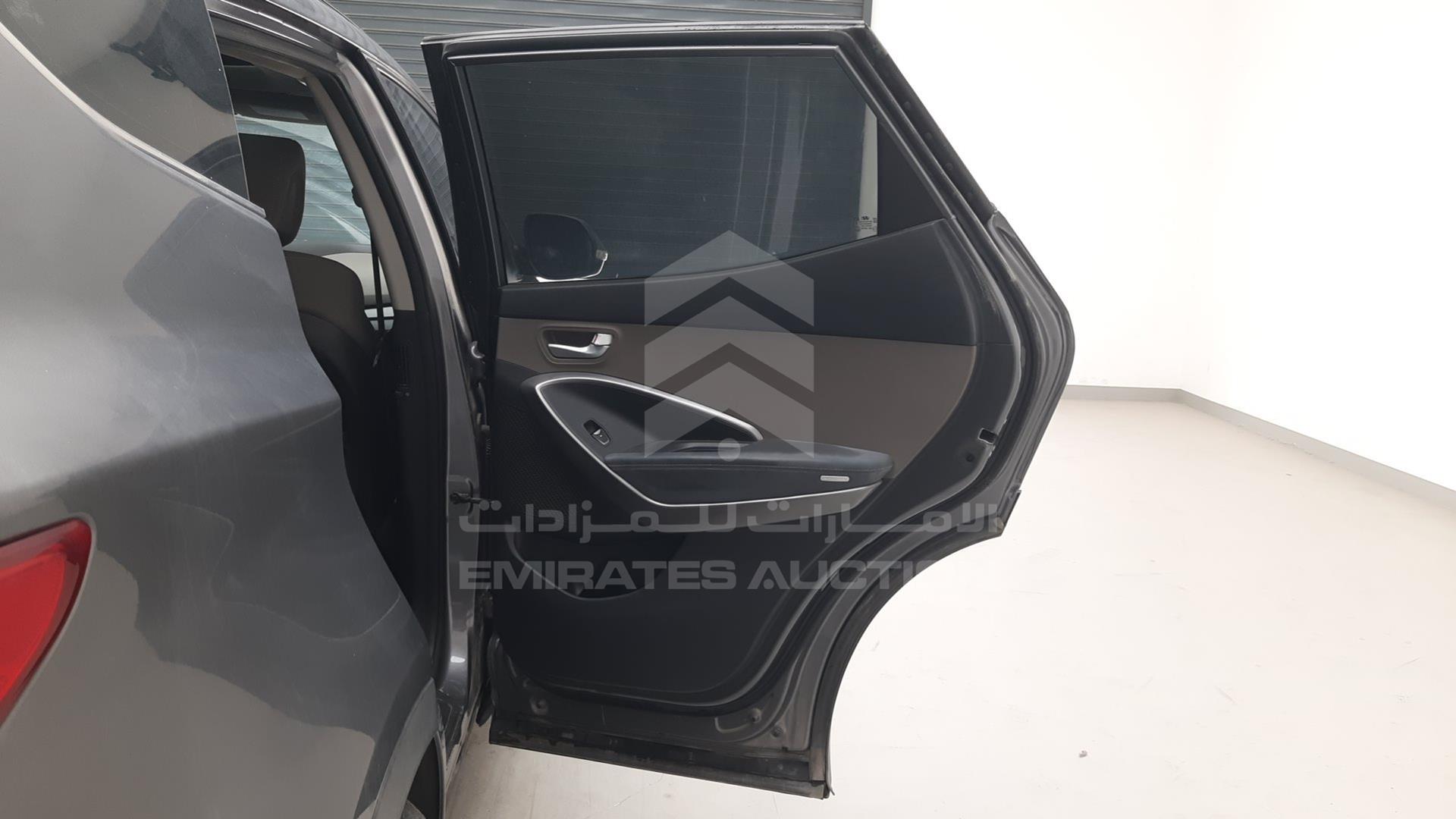 2015 HYUNDAI SANTA FE VIN: KMHST81C4FU435589