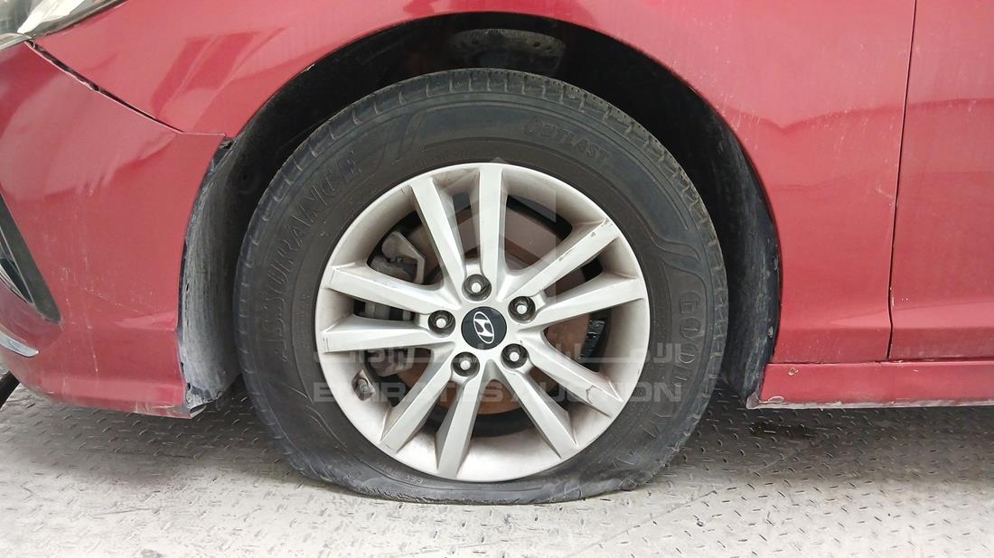 2019 Hyundai Sonata — Front Left Tyre — Photo 44