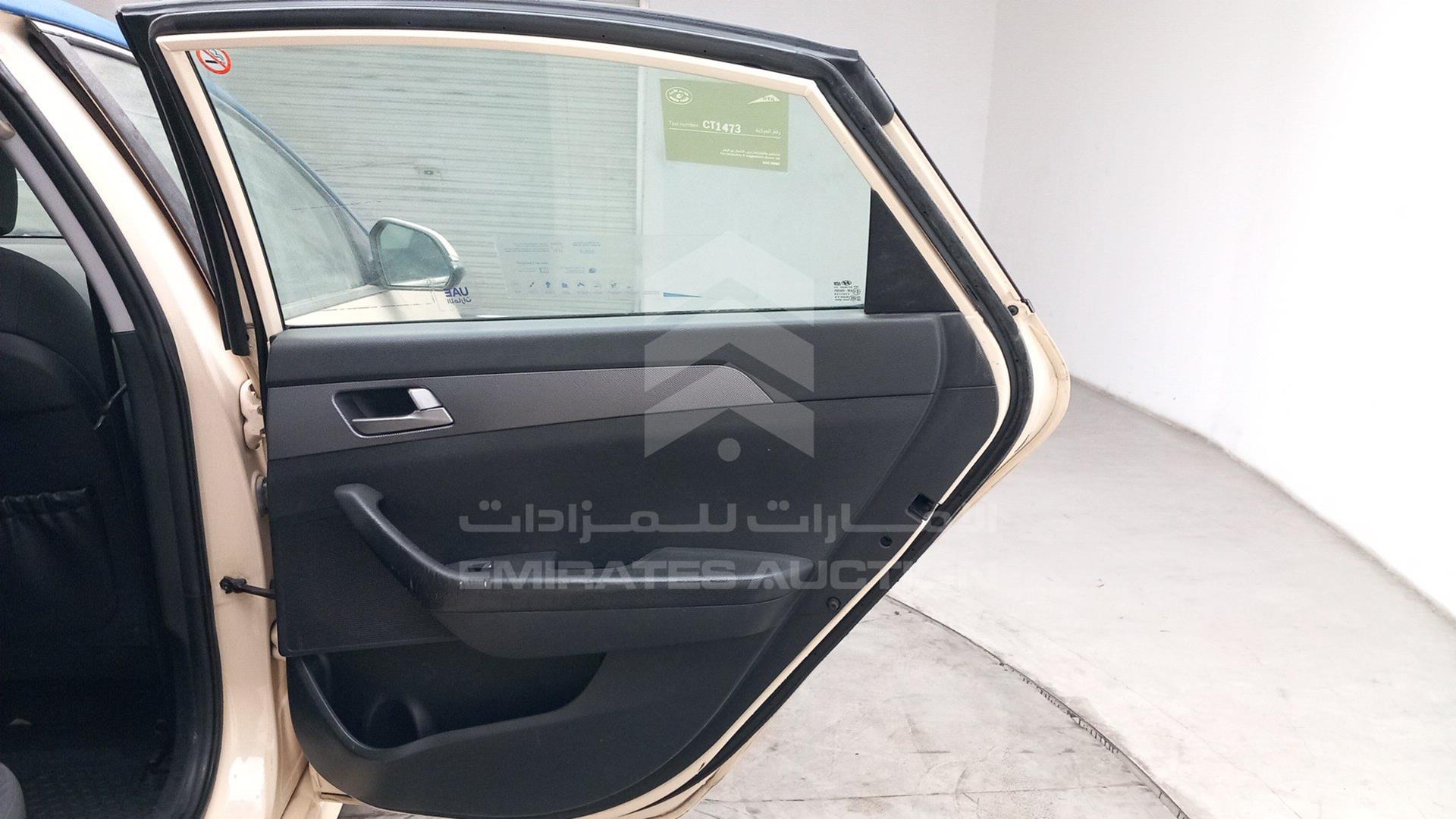 2019 HYUNDAI SONATA HYBRID VIN: KMHE24139KA093092