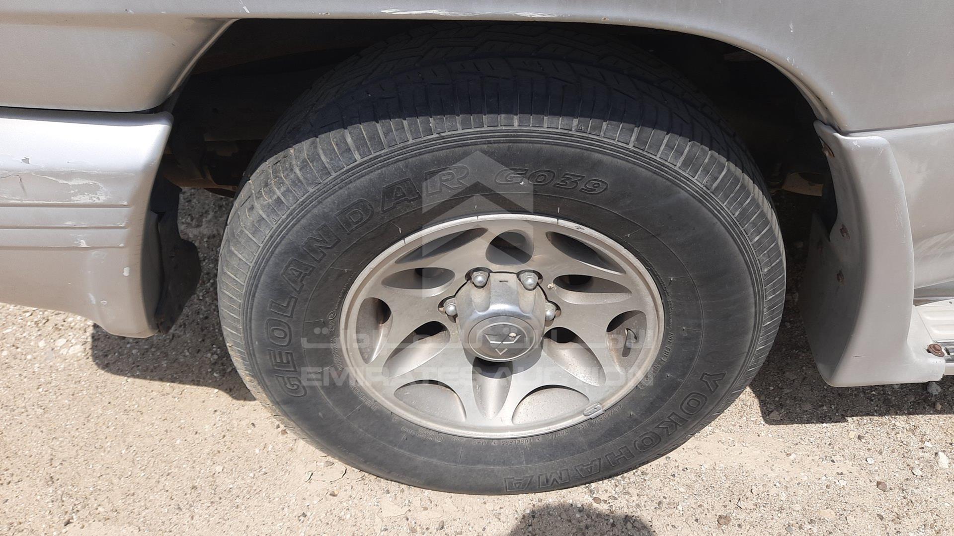 2000 MITSUBISHI PAJERO VIN: JMY0RV230YJ704792
