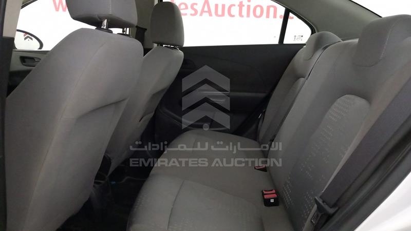 KL1JD5CE5JB010047 Auction: EmiratesAuction Lot: 408504 KL1JD5CE5JB010047 Chevrolet Aveo 2018 SILVER Photo 20