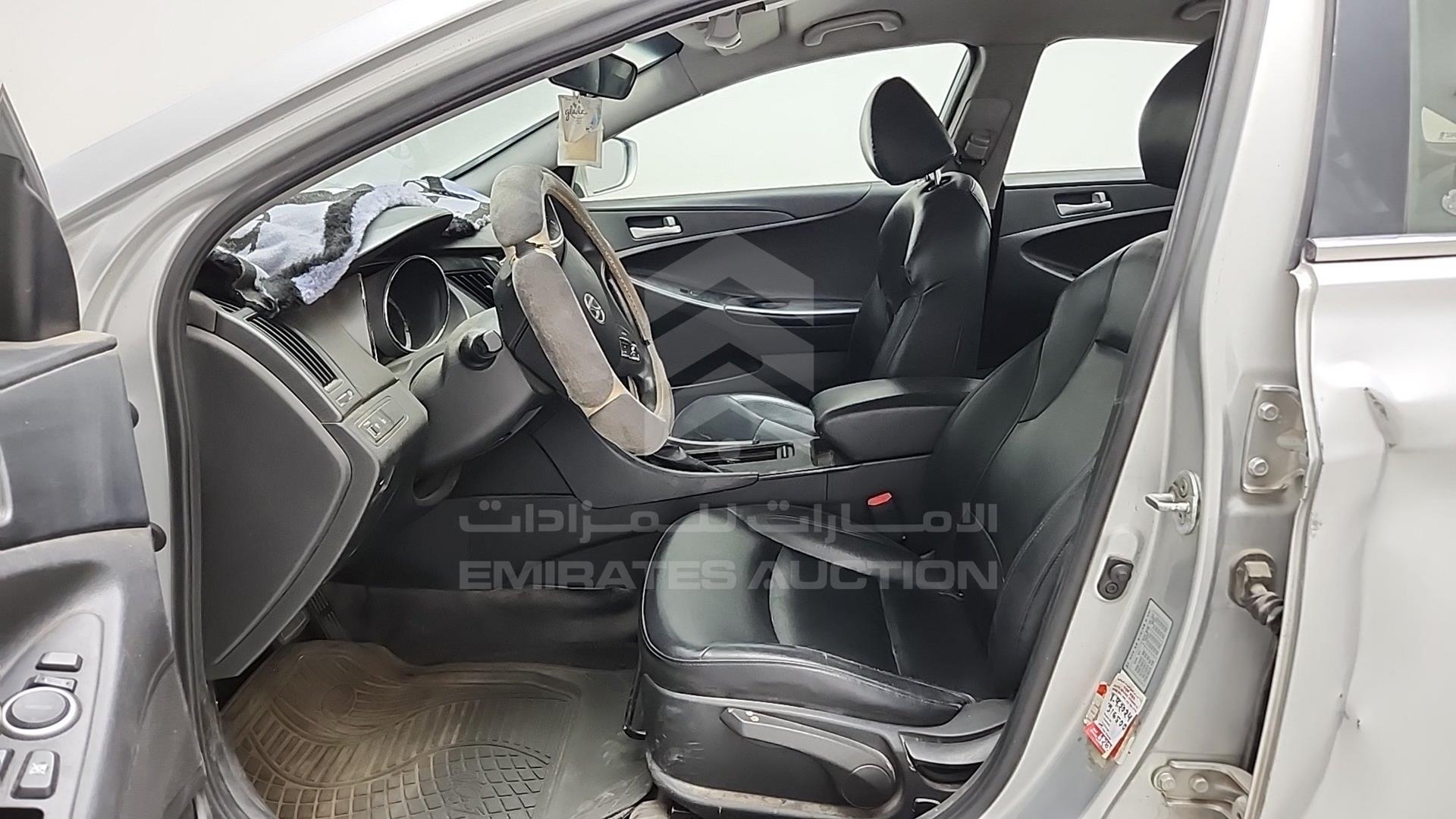2012 HYUNDAI SONATA VIN: KMHEC41LBCA417898
