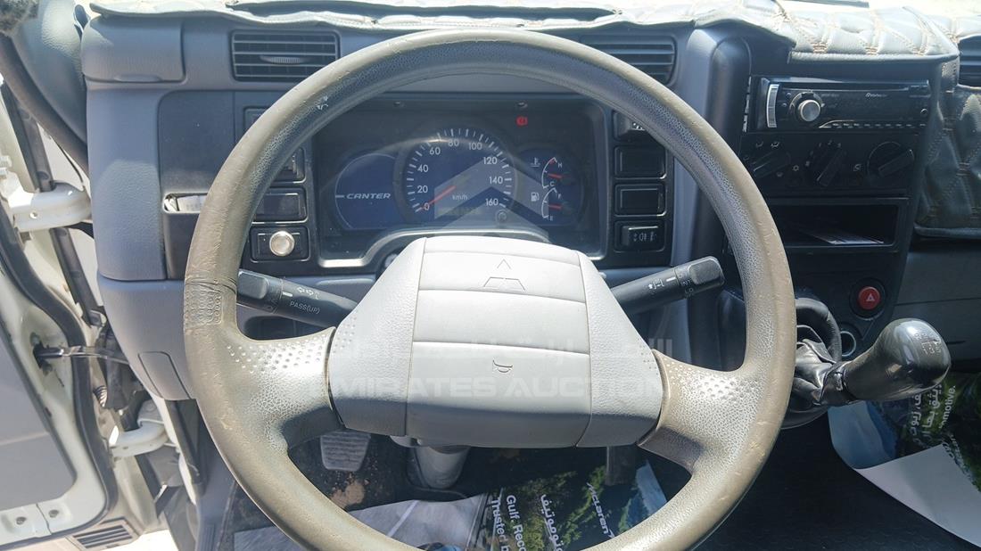 2014 Mitsubishi Canter — Steering & Mounted Controls — Photo 13