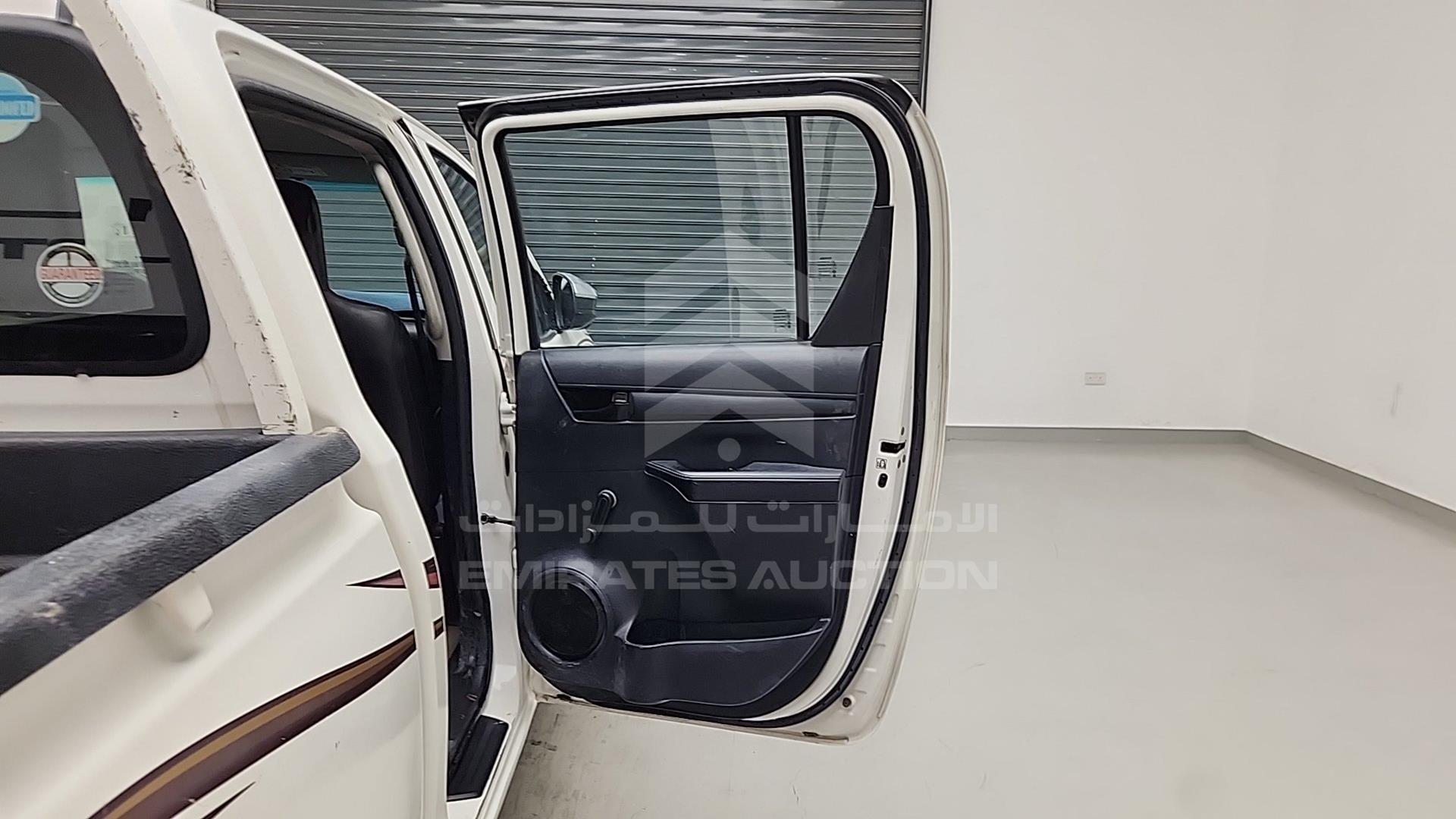 2019 TOYOTA HILUX VIN: MR0DX9CD1K2521317
