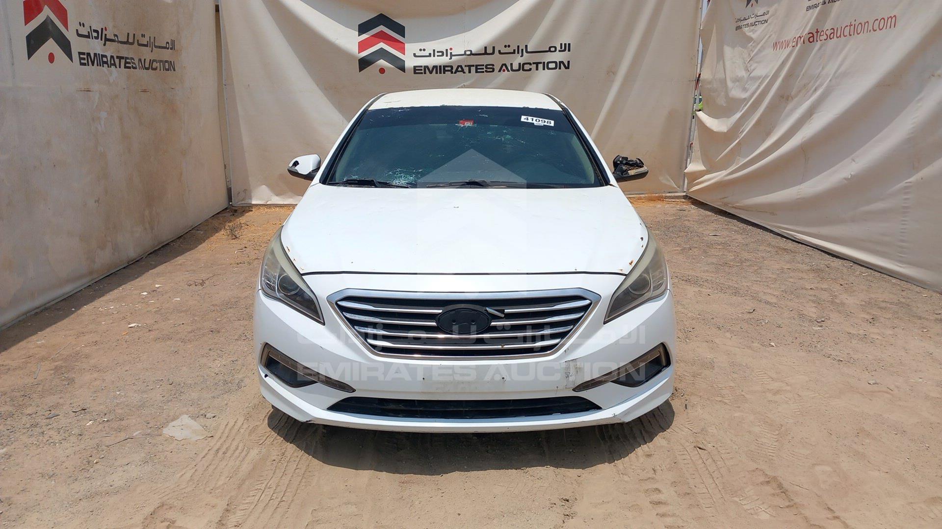 2015 HYUNDAI SONATA VIN: 5NPE34AF8FH208386