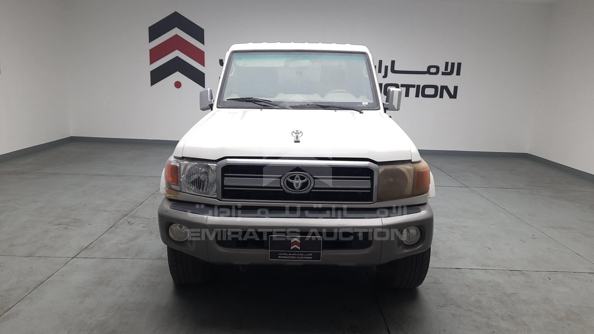 2012 TOYOTA LAND CRUISER VIN: JTFLU73J0C4531766