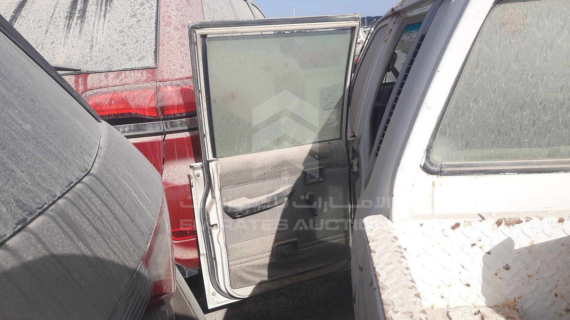 2001 MITSUBISHI L 200 VIN: JMYJNK1201P700268