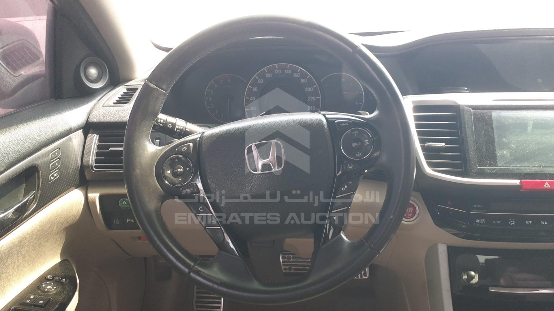 2017 HONDA ACCORD VIN: 1HGCR3695HA600918