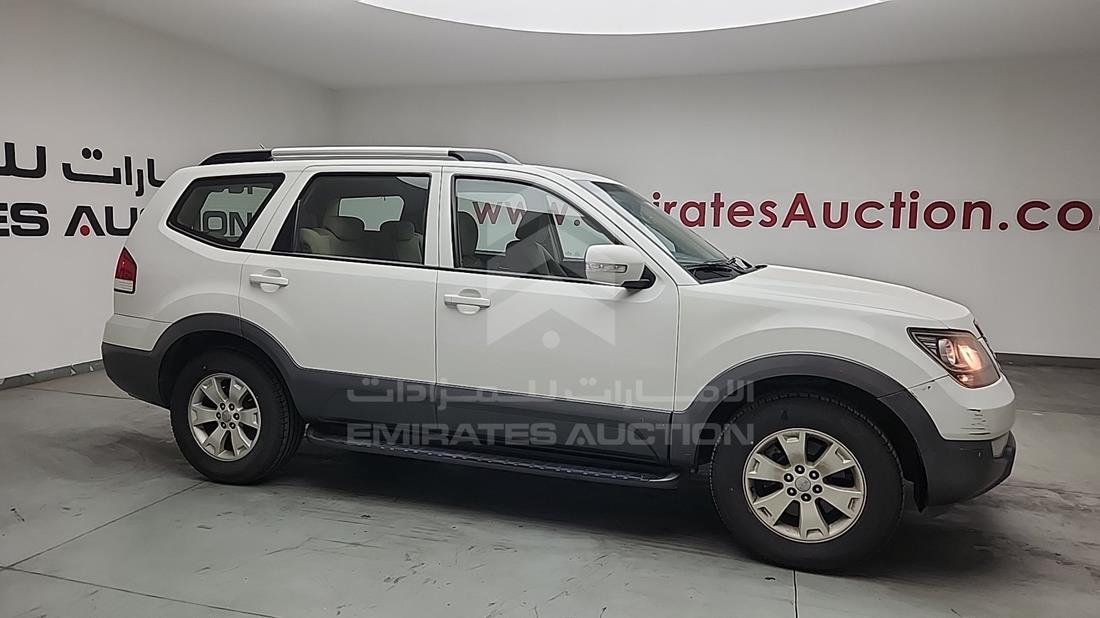 2012 Kia Mohave — Front Right Angle — Photo 12
