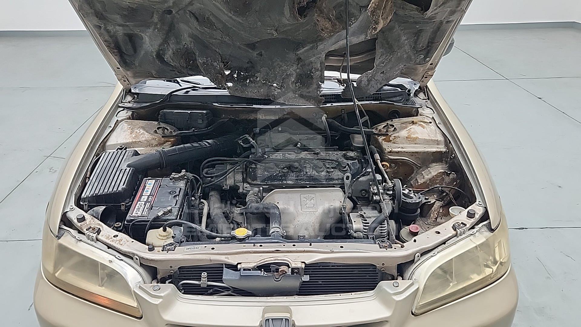 2000 HONDA ACCORD VIN: JHMCF863XYC401320