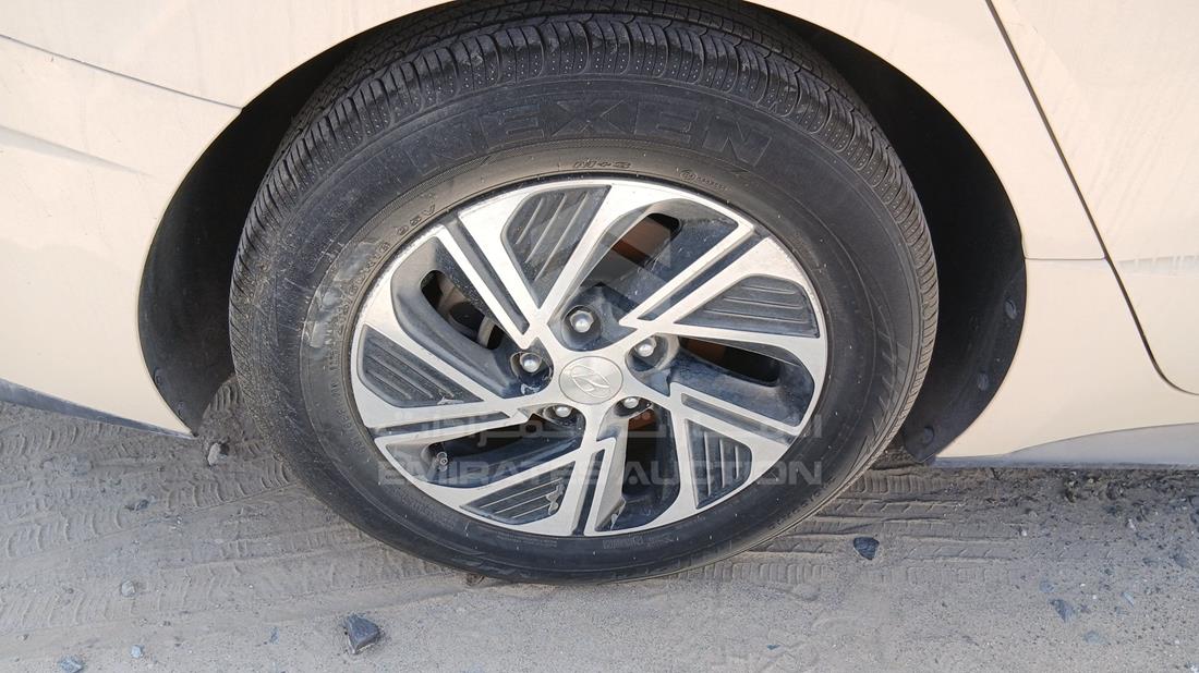 2021 Hyundai Sonata Hybrid — Rear Right Tyre — Photo 30