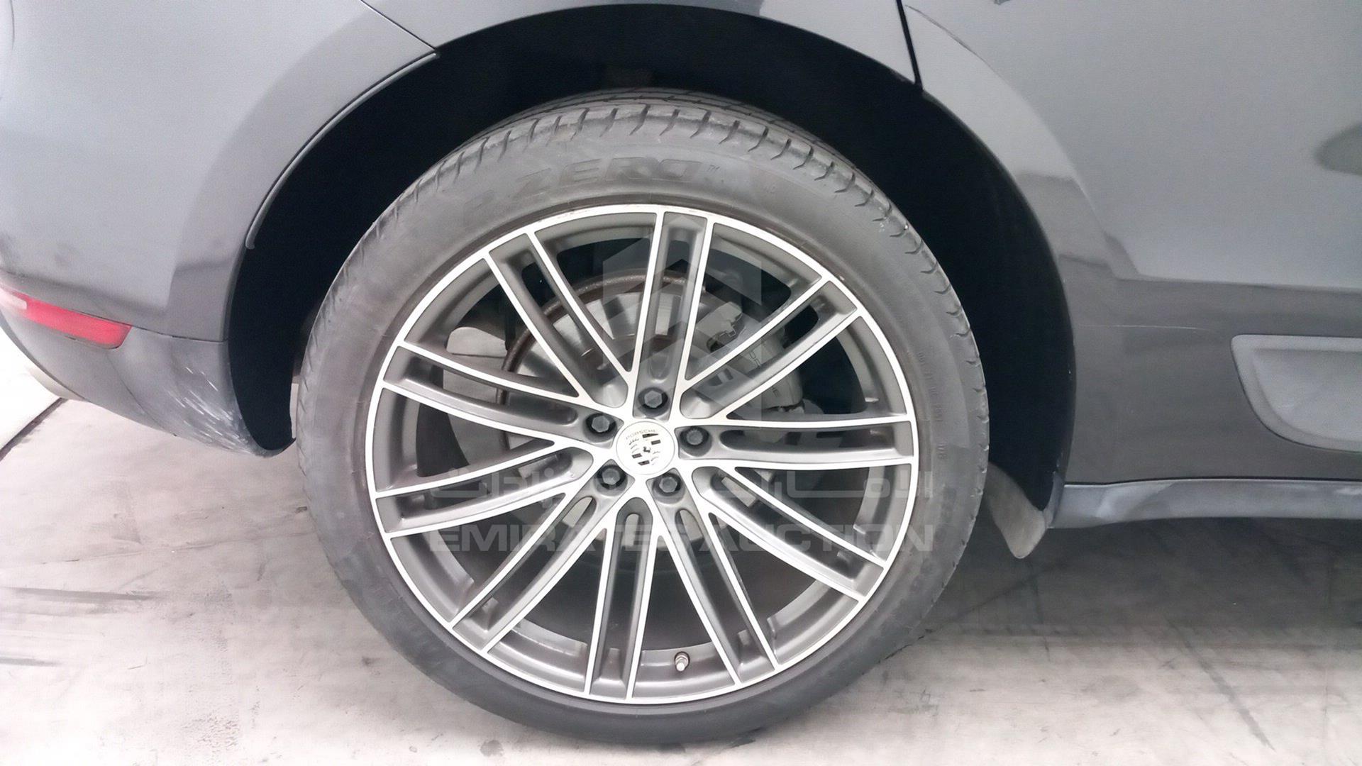 2020 PORSCHE MACAN S VIN: WP1AB2A56LLB33710