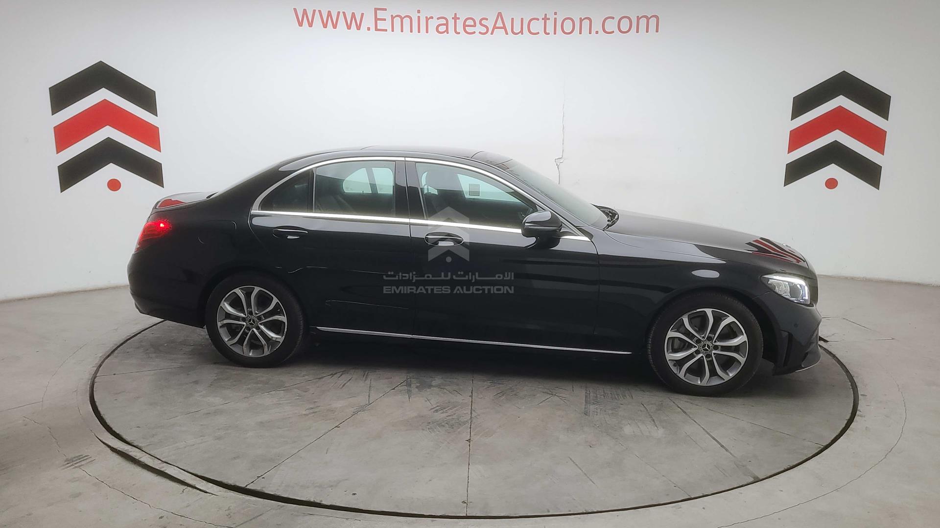 2018 MERCEDES C 300 VIN: WDDWF4JB9JR417894