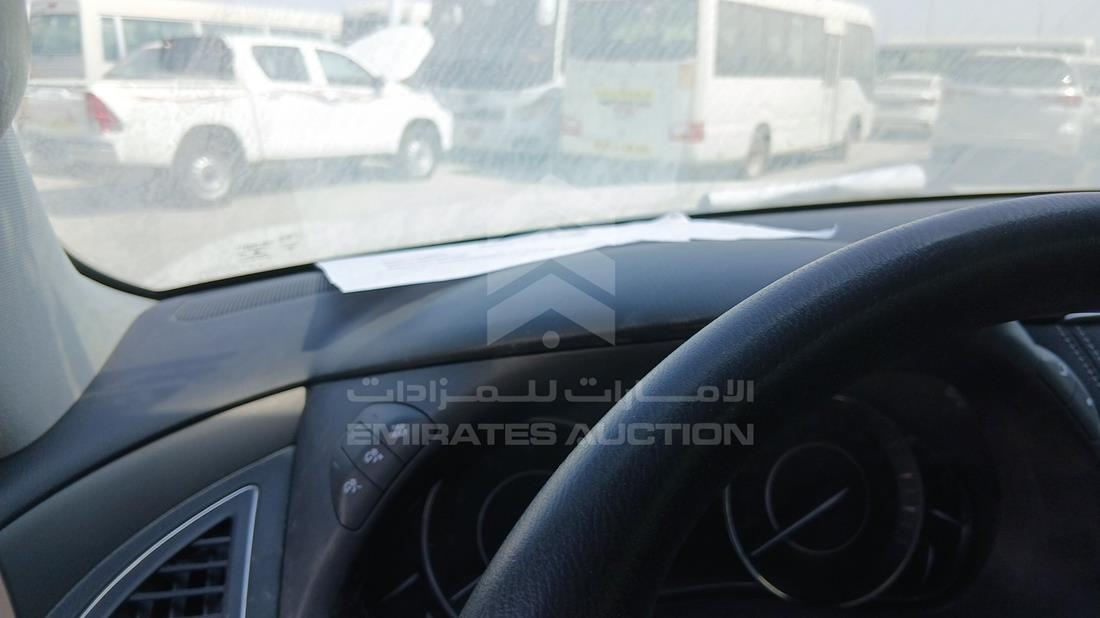 نيسان باترول 2019 — زاوية واجهة السائق الأمامية اليسرى — صورة 12