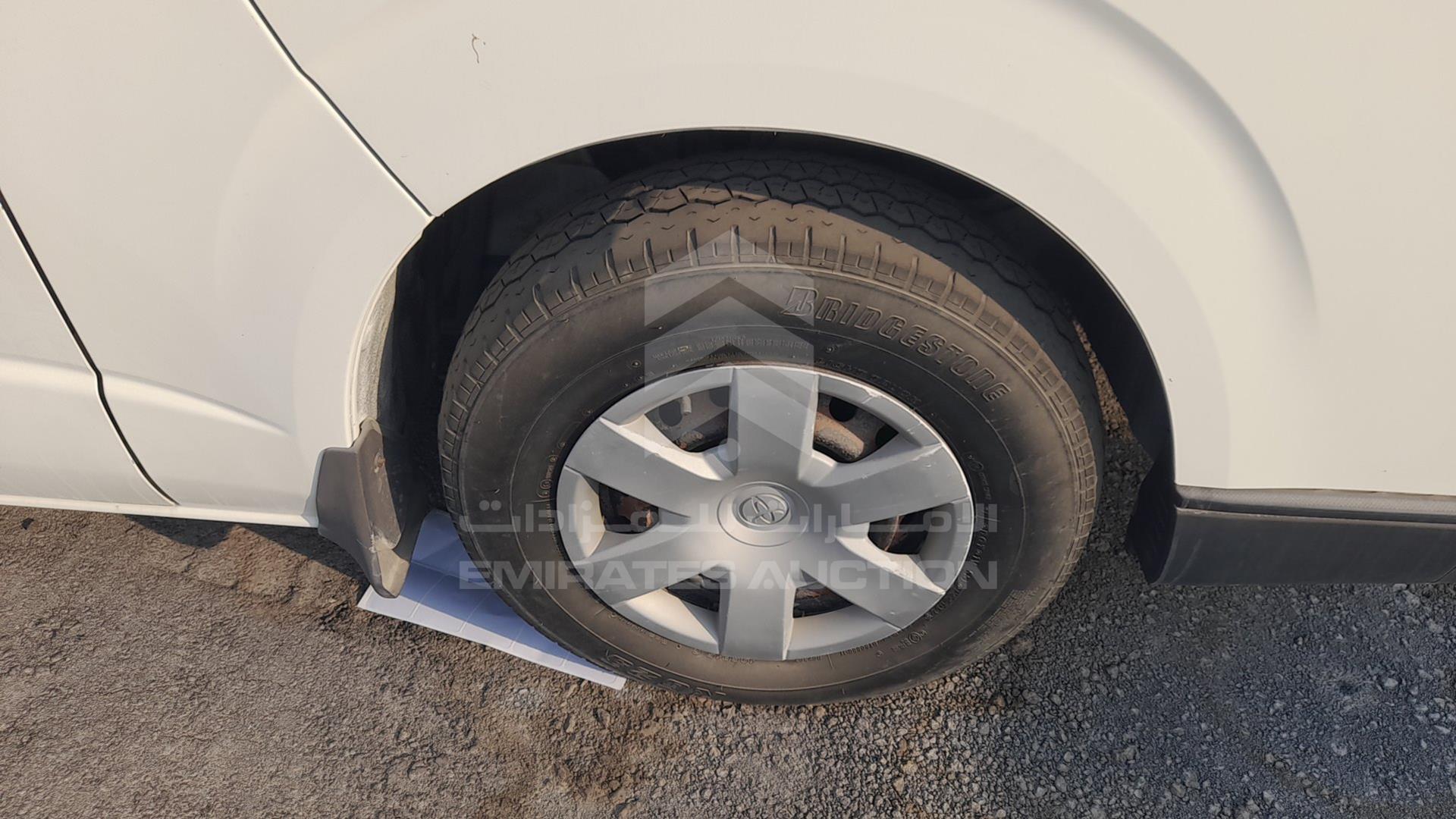 2010 TOYOTA HIACE VIN: JTGJX02P6A5016673