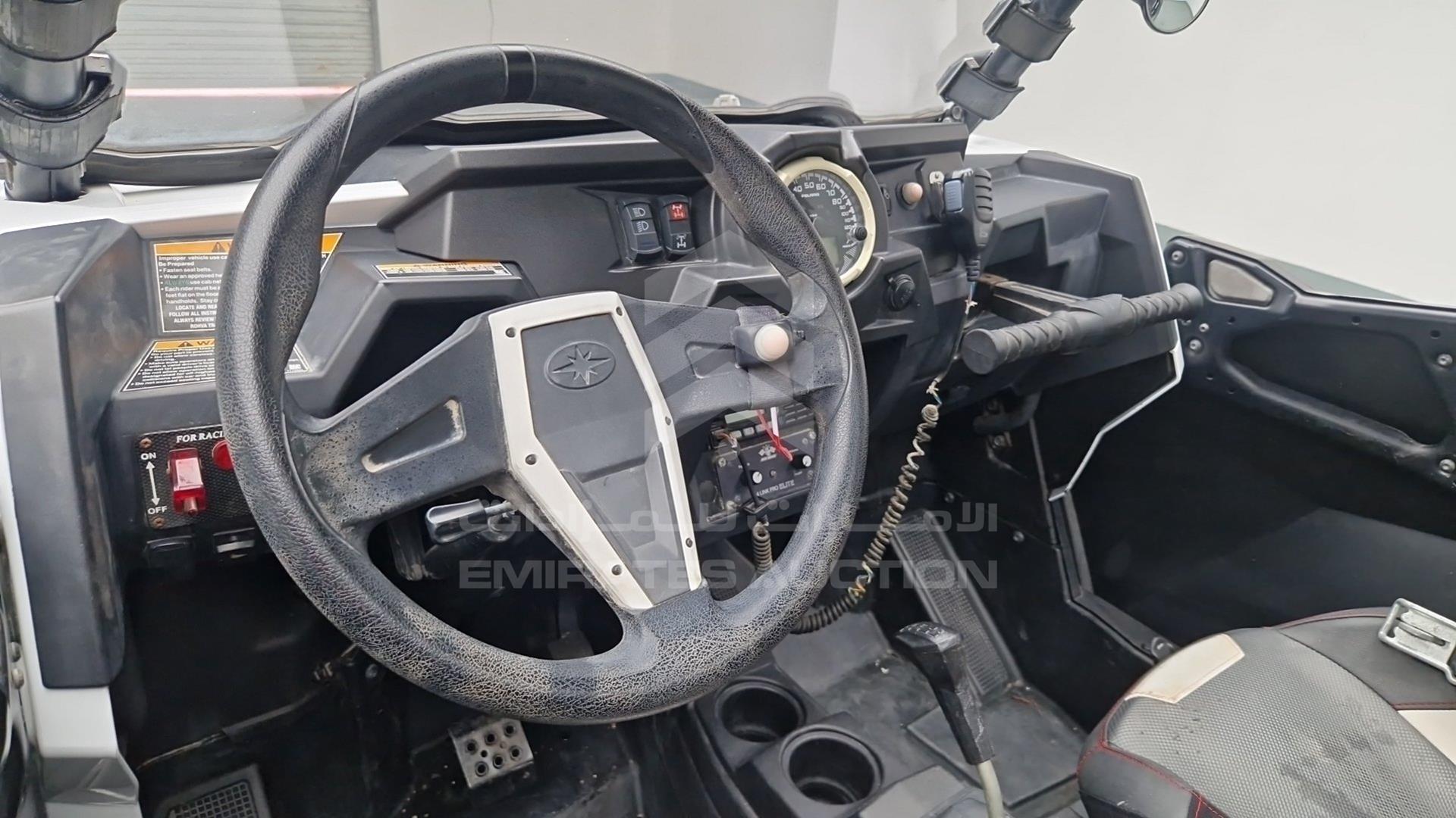 2015 POLARIS RZR XP 1000 VIN: 4XAVDE996FB944723