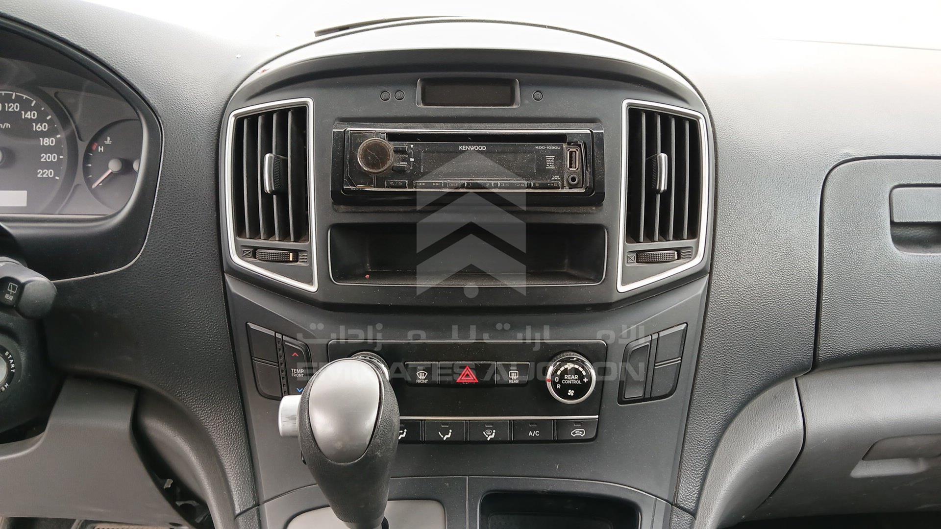 2019 HYUNDAI H1 VIN: KMJWA37R4KU016835