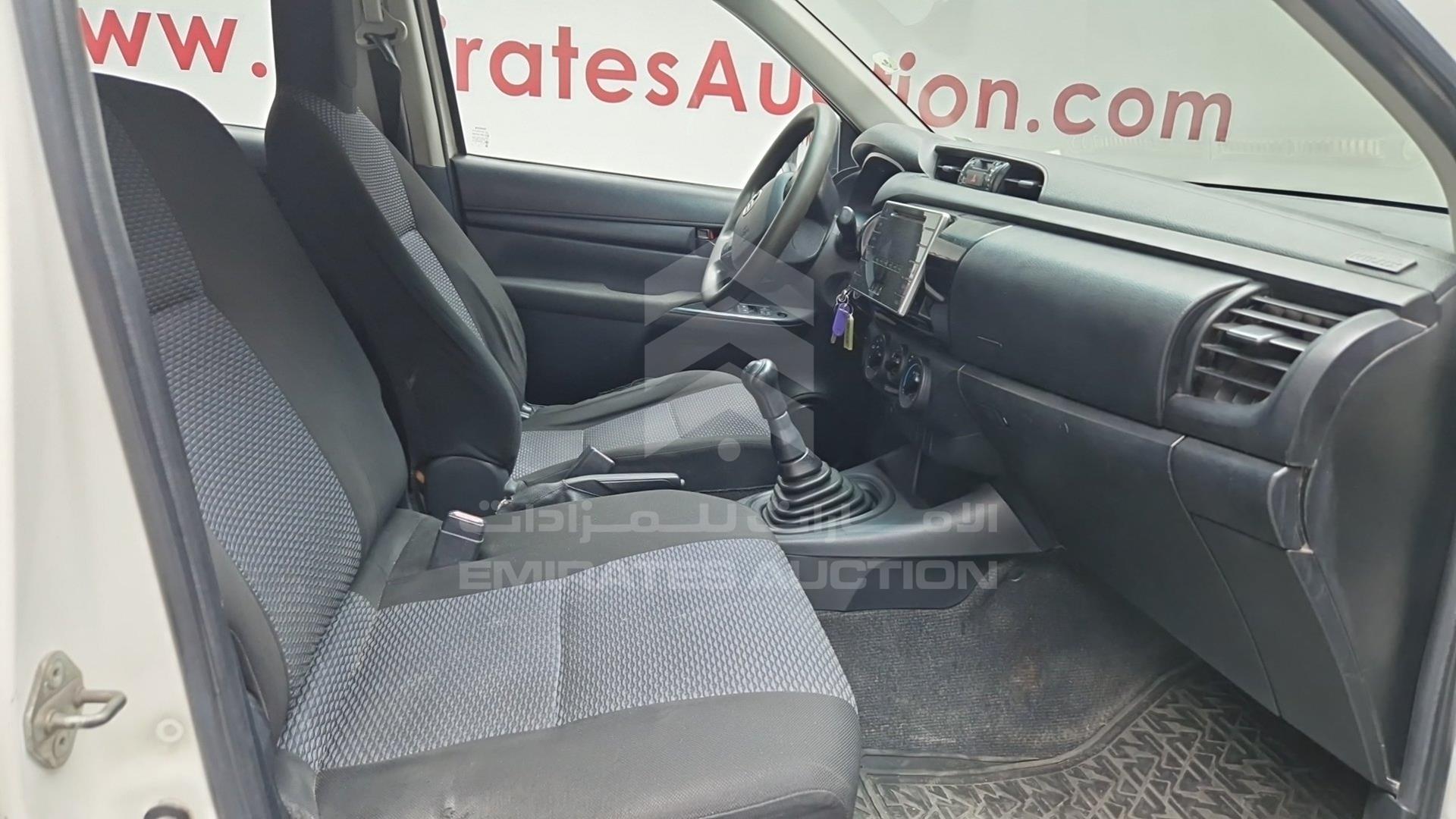 2016 TOYOTA HILUX VIN: MR0JB6CDXG1750298