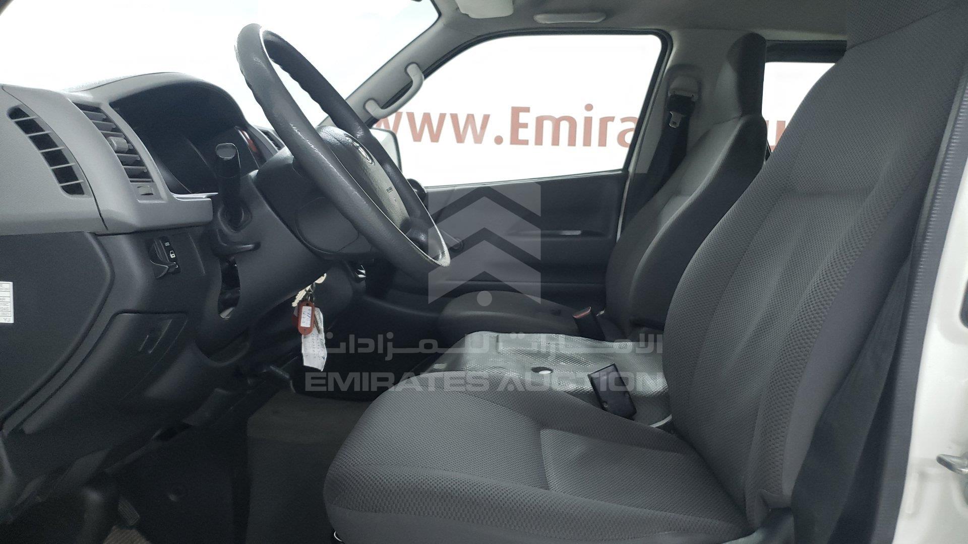 JTGRX12P8D8038699 - 2013 Toyota Hiace - #352827
