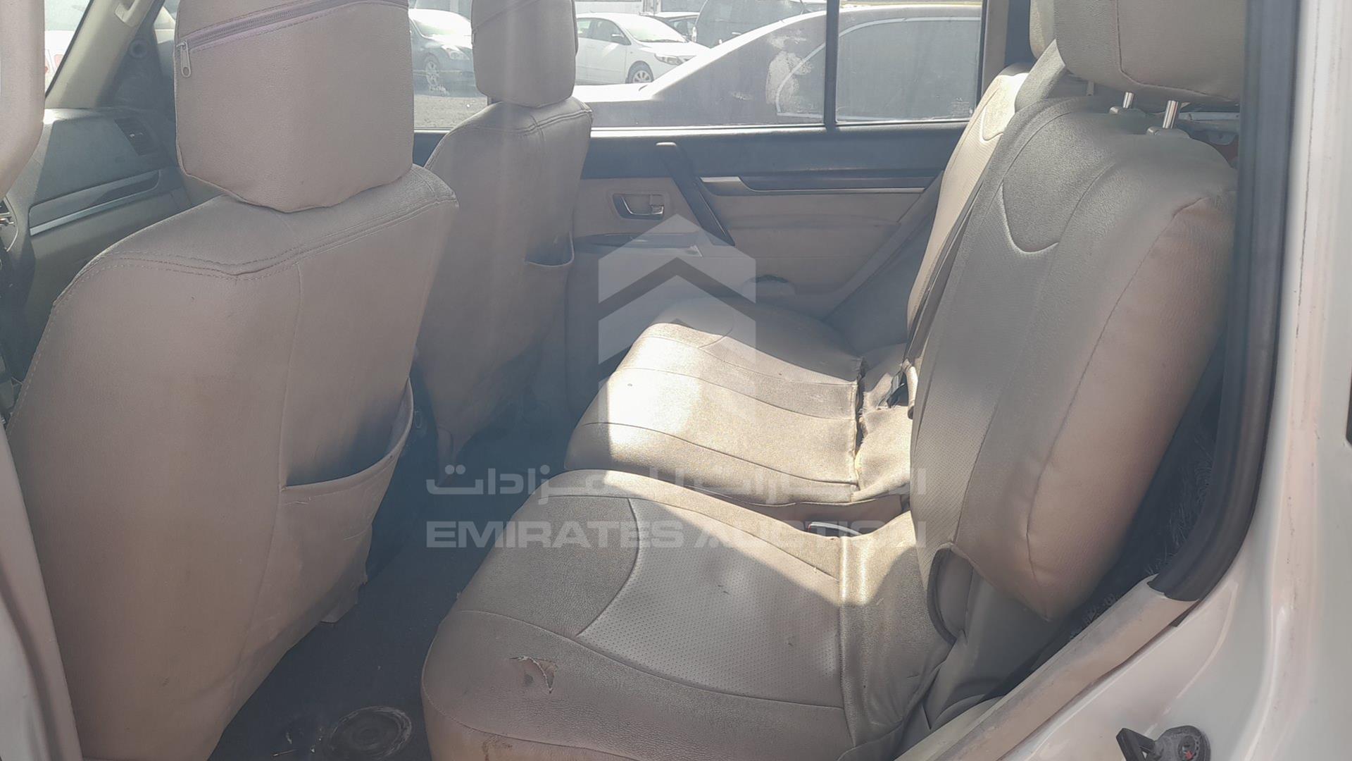 2012 MITSUBISHI PAJERO VIN: JMYLRV95WCJ704546