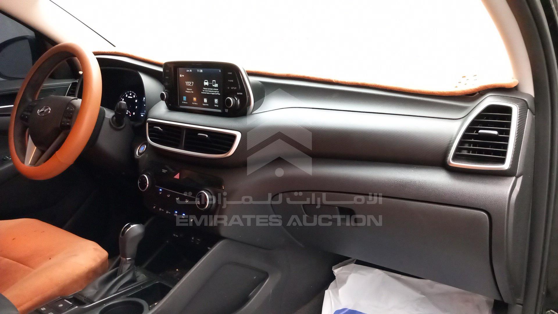 2020 HYUNDAI TUCSON VIN: KM8J33A42LU167175