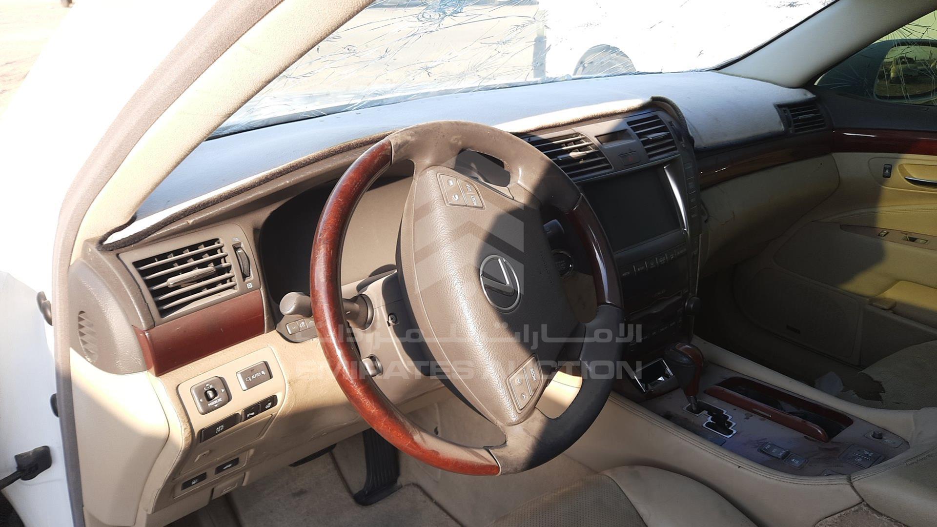 2008 LEXUS LS 460 VIN: JTHBL46F585058010