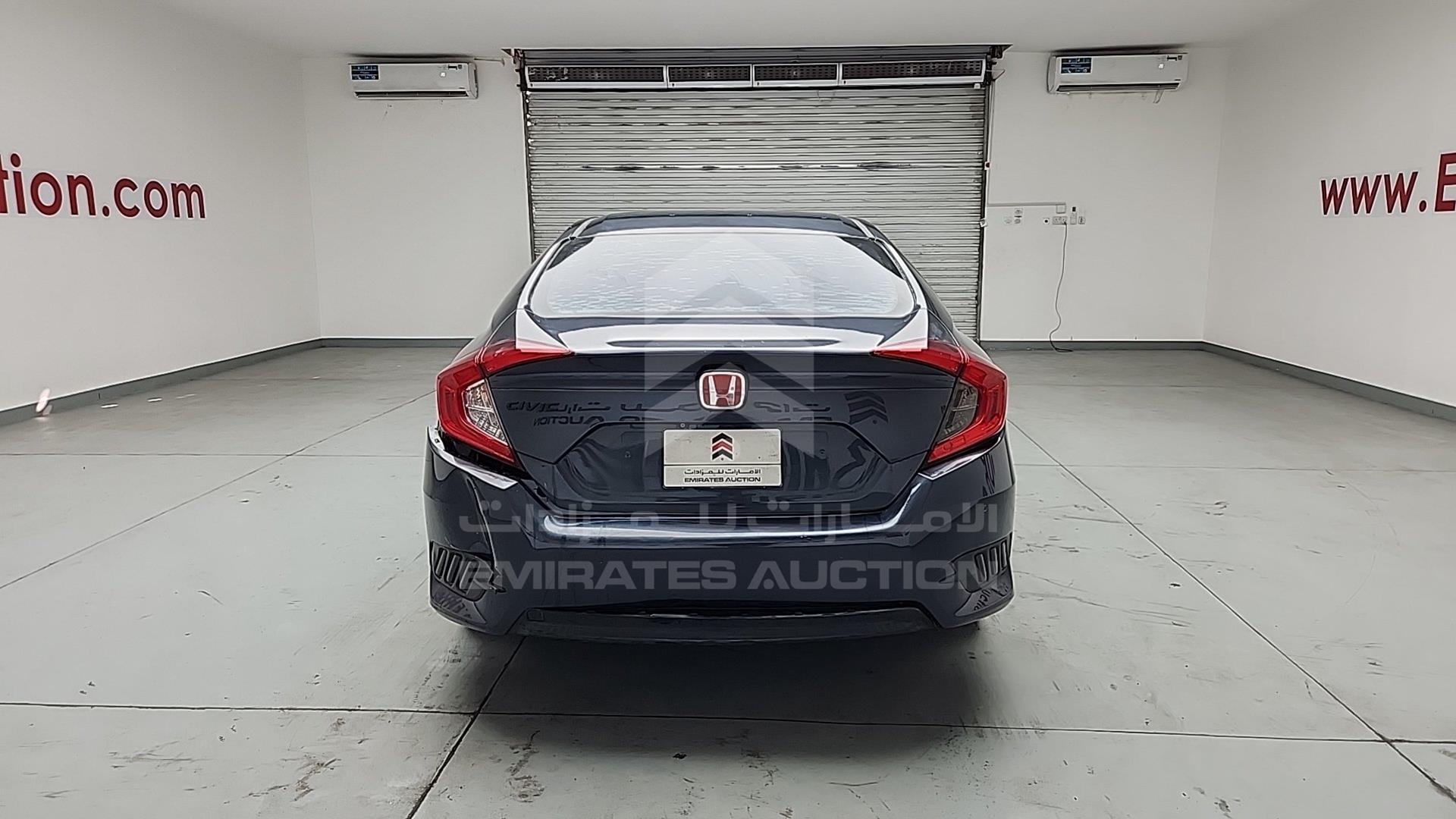 2018 HONDA CIVIC VIN: 19XFC2678JE450196