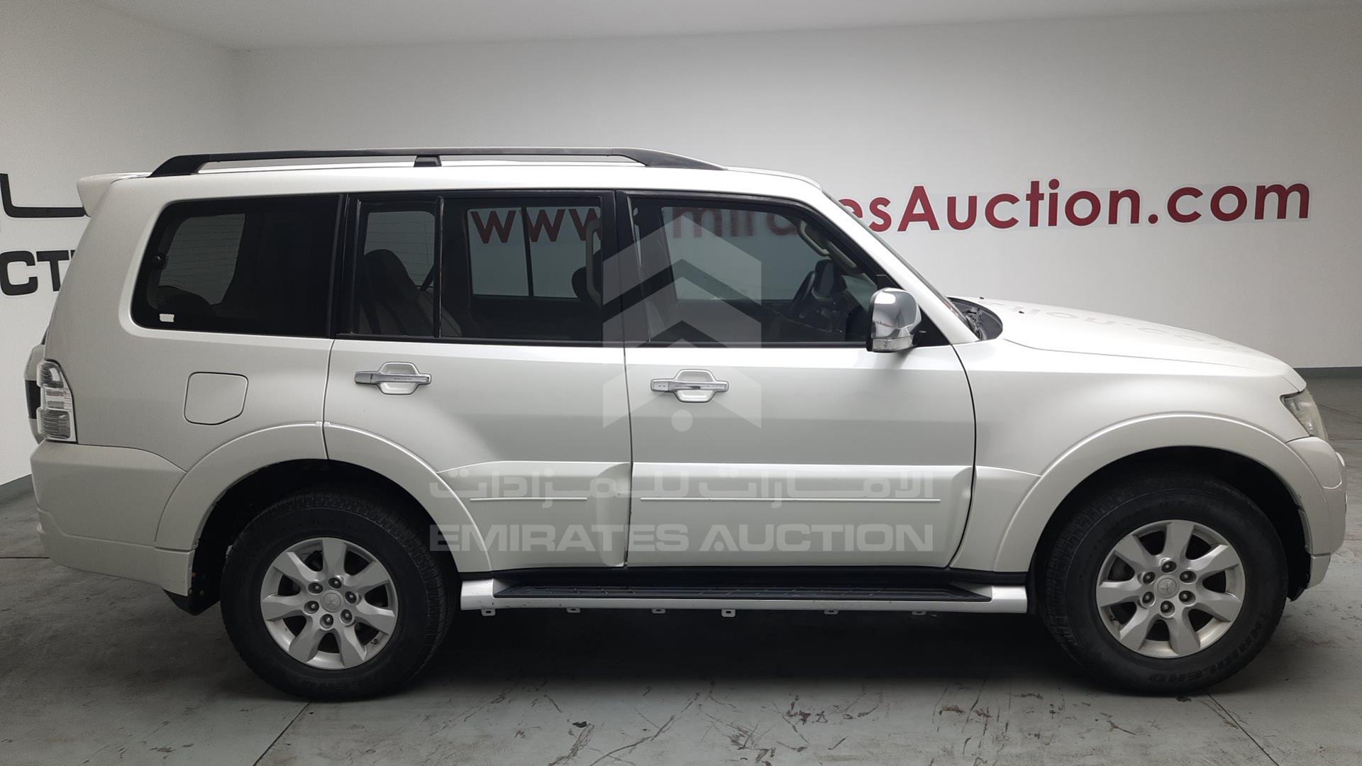 2017 MITSUBISHI PAJERO VIN: JE4MR62N3HJ705986