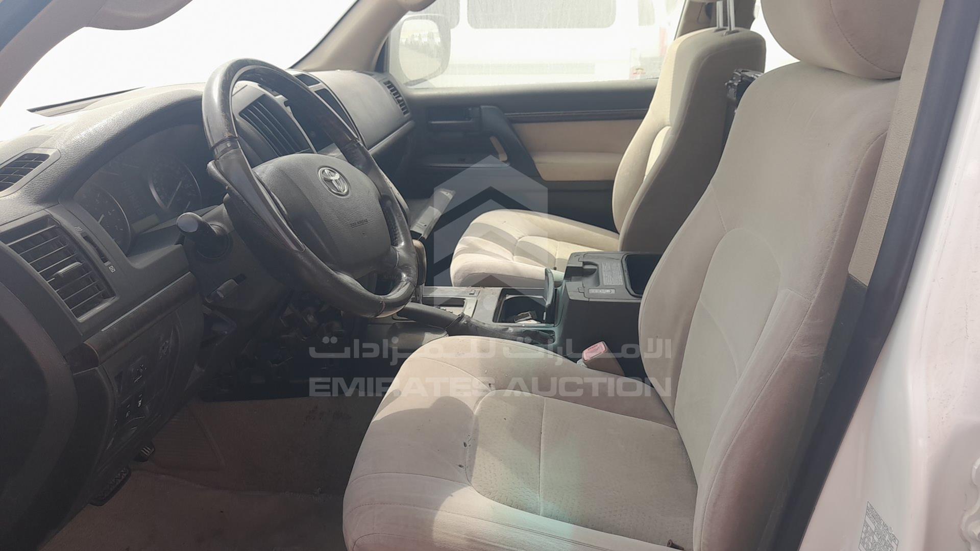 2011 TOYOTA LAND CRUISER VIN: JTMHU09J6B5052743