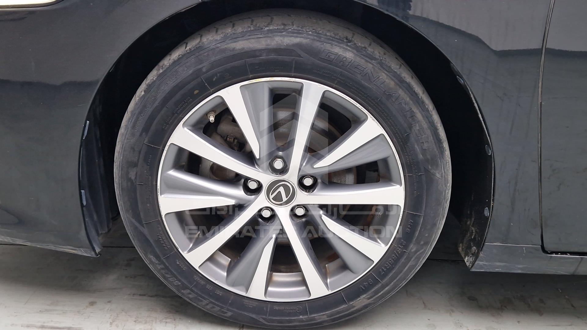 2019 LEXUS ES 300H VIN: JTHB21B11K2011898