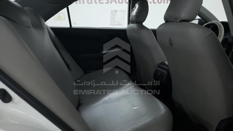 6T1BF9FK0HX697032 Auction: EmiratesAuction Lot: 404487 6T1BF9FK0HX697032 Toyota Camry 2017 WHITE Photo 20