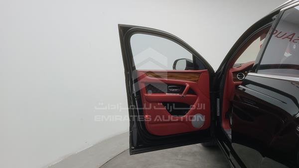 SJAAF1ZV2JC018525 Bentley Bentayga