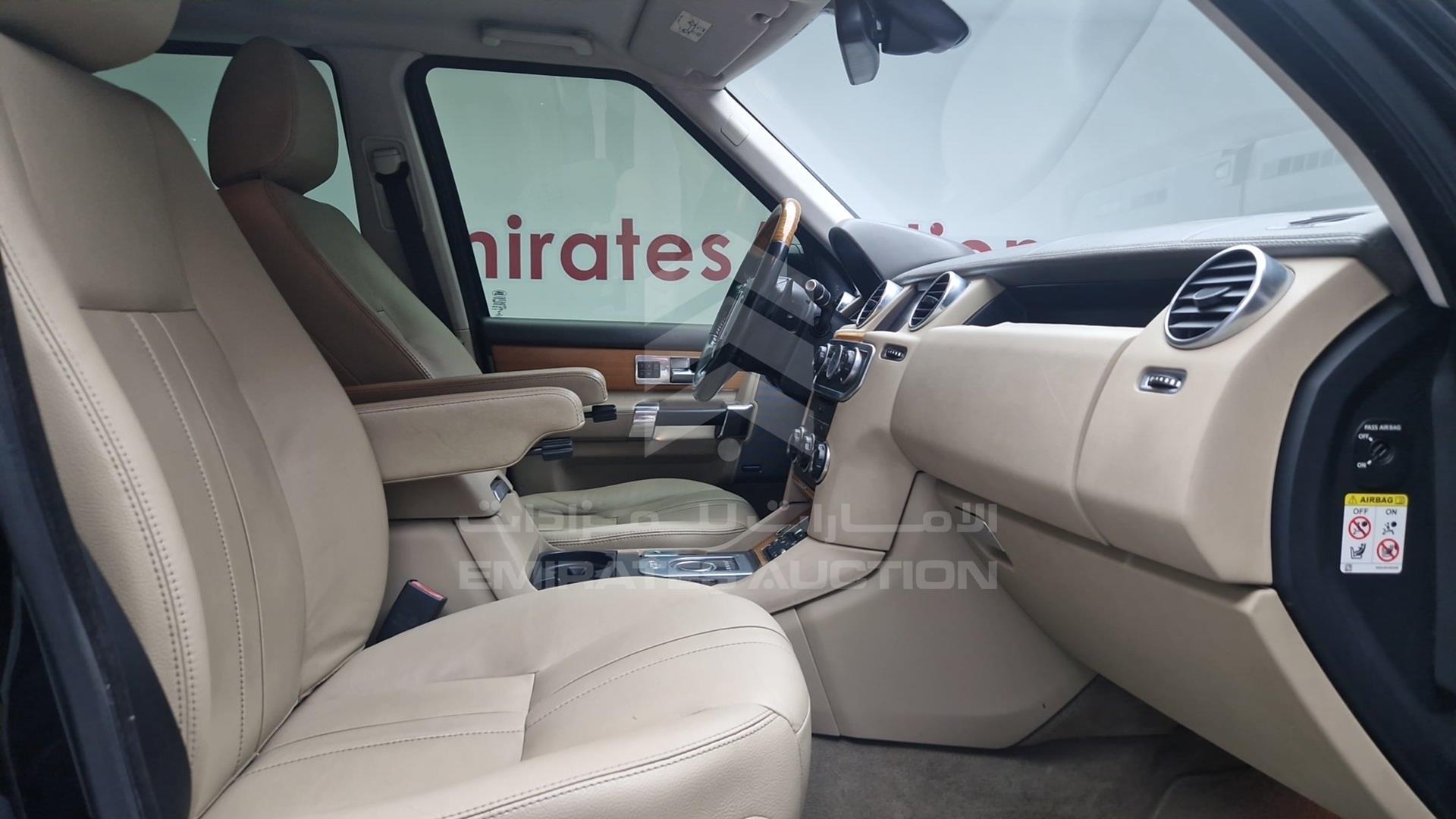 2015 LAND ROVER LR4 VIN: SALLAAAV6FA740368