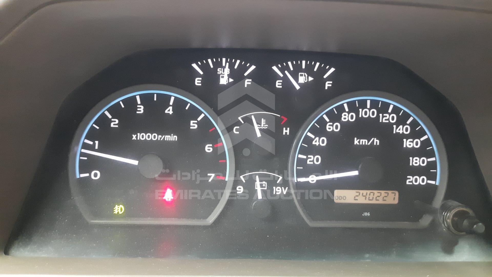 2013 TOYOTA LAND CRUISER VIN: JTFLU73J9D4538474