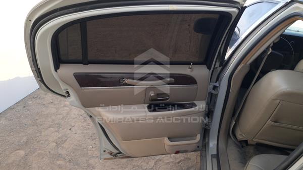 Lincoln Town Car 2006 1LNHM83V96Y635852 Image 11