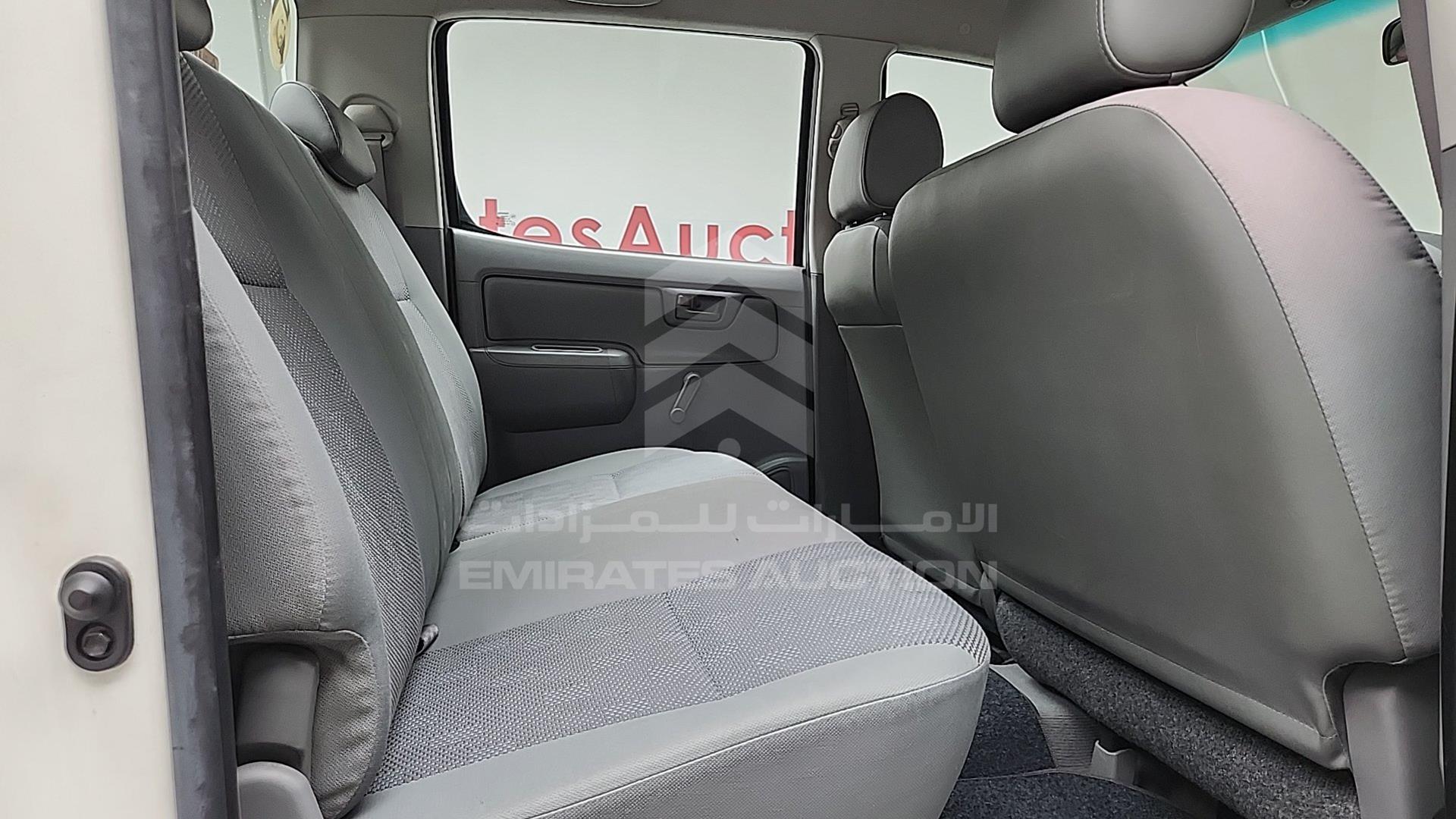 2011 TOYOTA HILUX VIN: MR0EX12G2B2047248