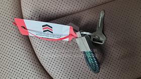 1986 Hummer H1 — Keys — Photo 4 — Thumbnail