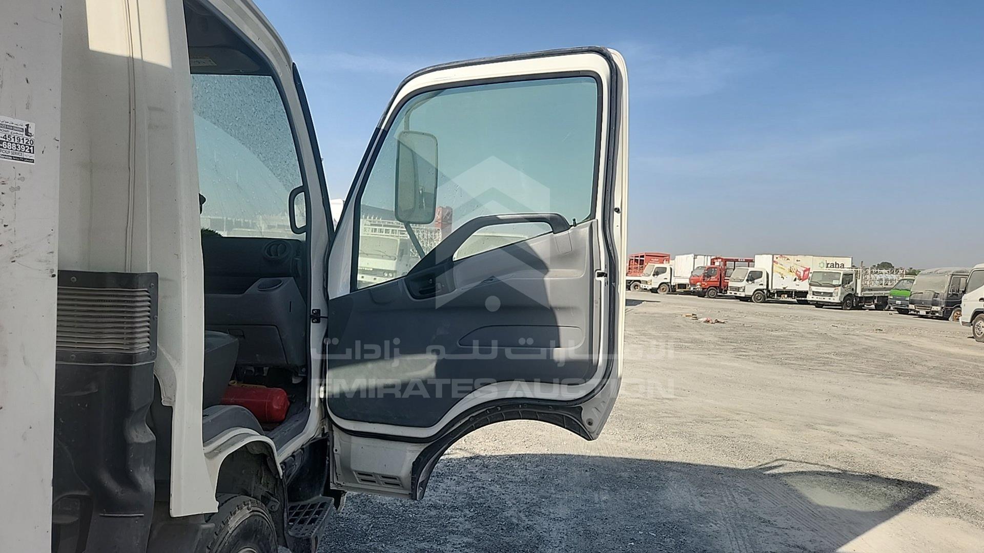 2021 HINO 300 VIN: JHHUCN1F9MK039217