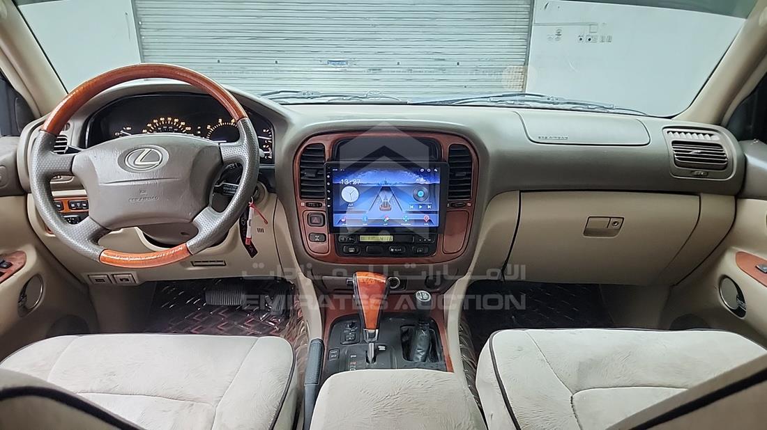 2002 Lexus LX 470 — Full Dashboard View — Photo 15