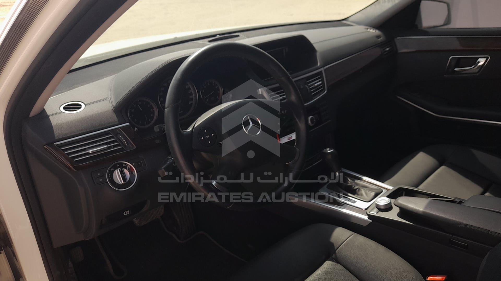 2011 MERCEDES E 200 VIN: WDDHF4JB3BA411954