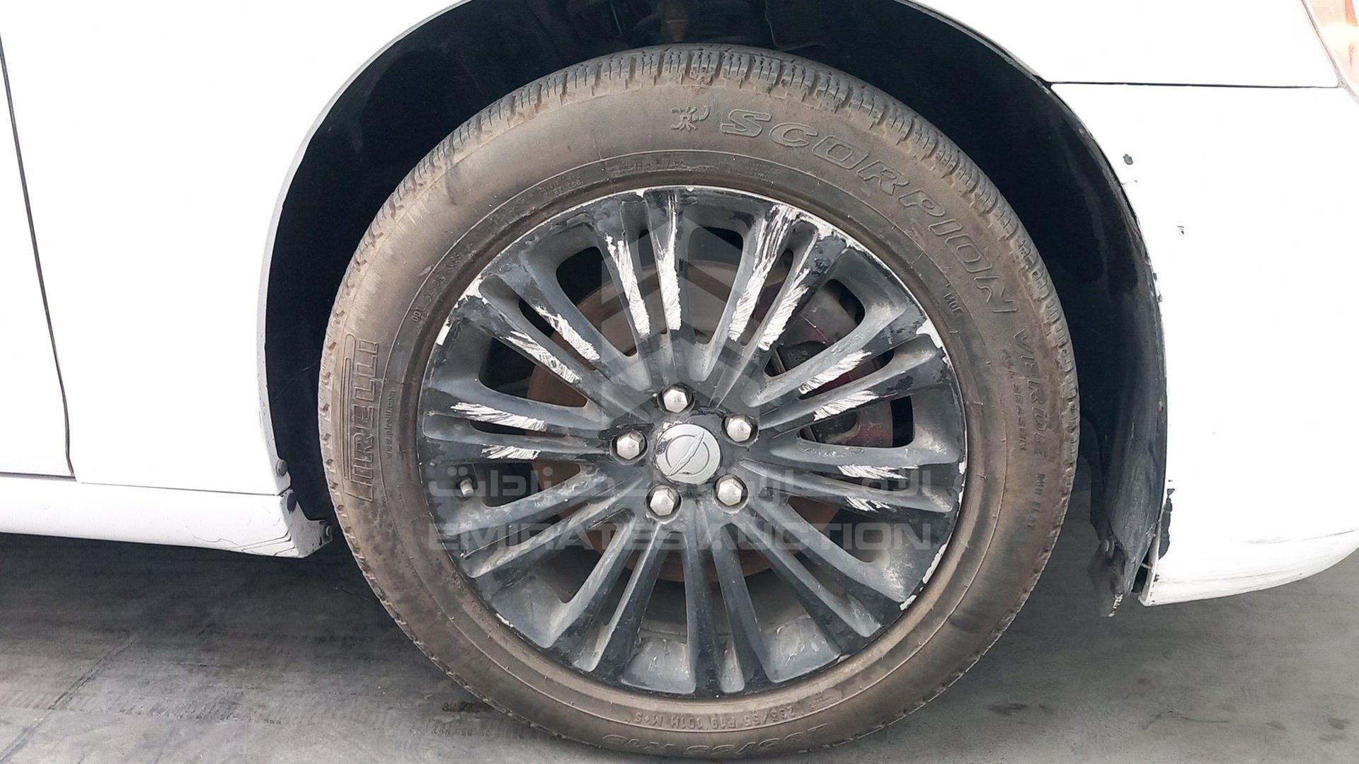 2014 CHRYSLER 300 C VIN: 2C3CCAKGXEH235923