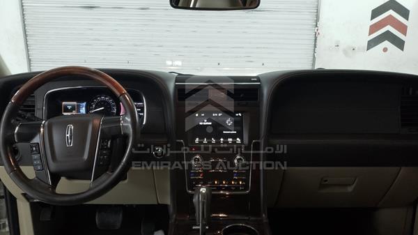 Lincoln Navigator 2017 5LMJJ3LT8HEL05455 Image 16
