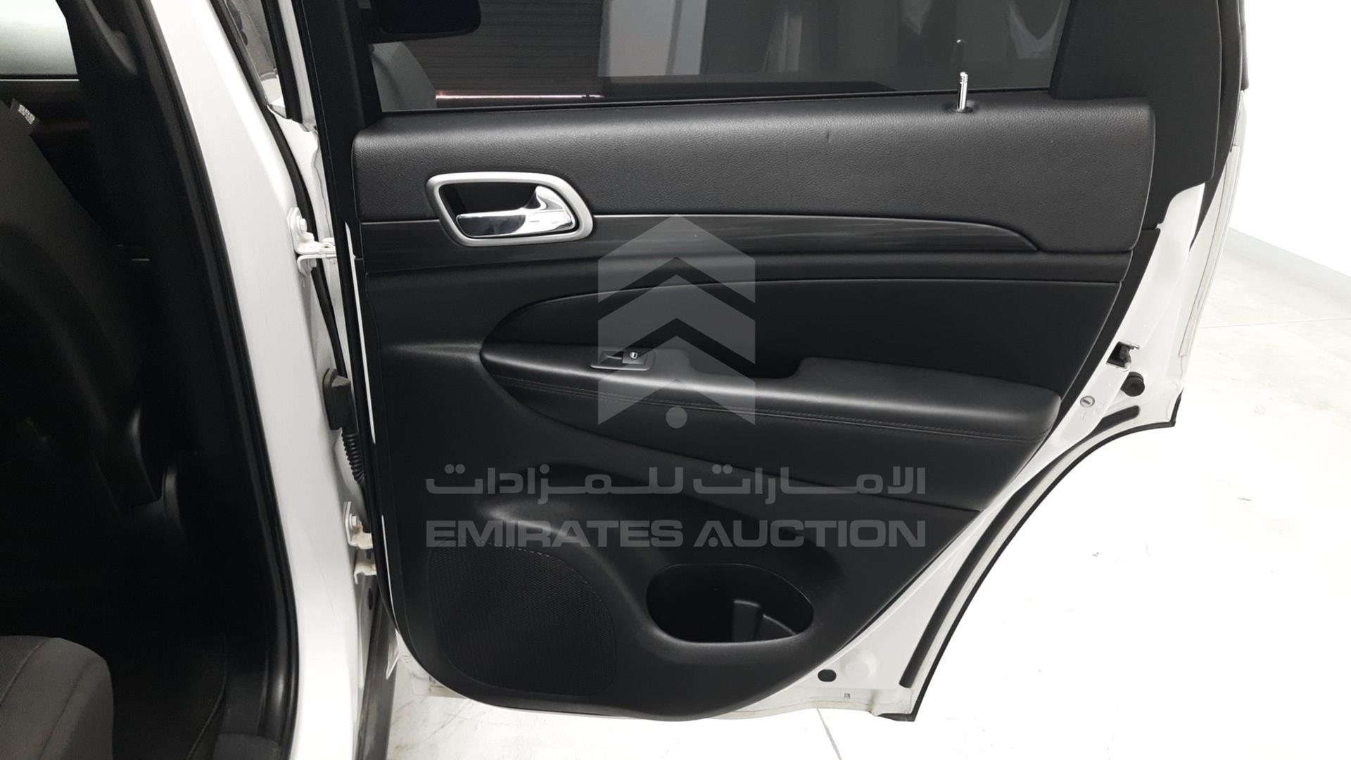 2019 JEEP GRAND CHEROKEE VIN: 1C4RJFAG5KC526788